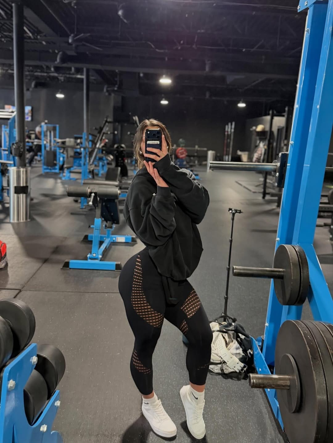 Post 2 by @fitnesswcamila on Instagram (carousel)