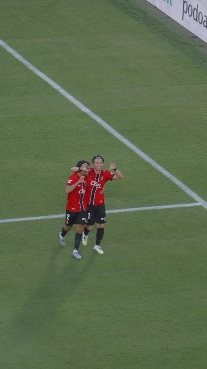 Post 8 by Takuma Asano  浅野 拓磨 on Instagram (video)