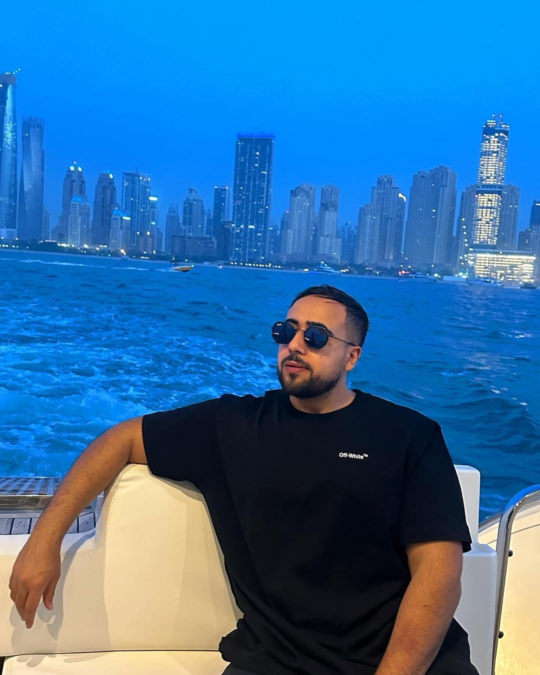 Post 8 by Badr Salvador on Instagram (image)