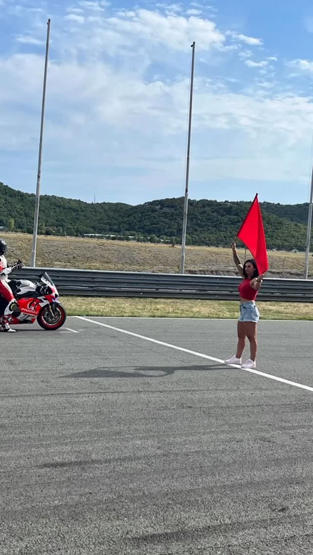 Post 5 by 🇷🇴 𝕍𝕒𝕝𝕖𝕟𝕥𝕚𝕟𝕒 𝕄𝕚𝕣𝕠𝕟 𝕀𝔽𝔹𝔹 ℙℝ𝕆 🇮🇹 on Instagram (video)