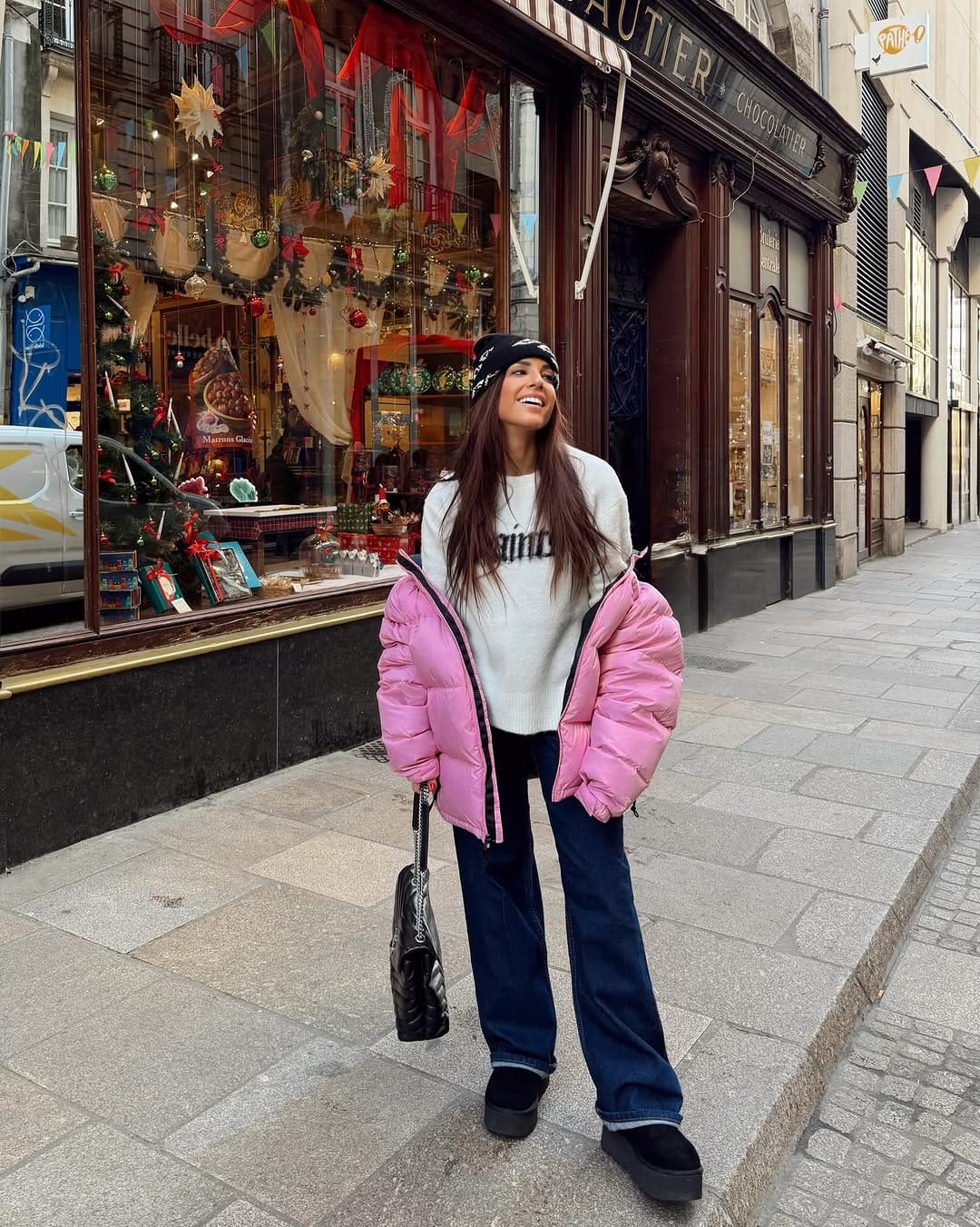Post 10 by Laura González on Instagram (carousel)