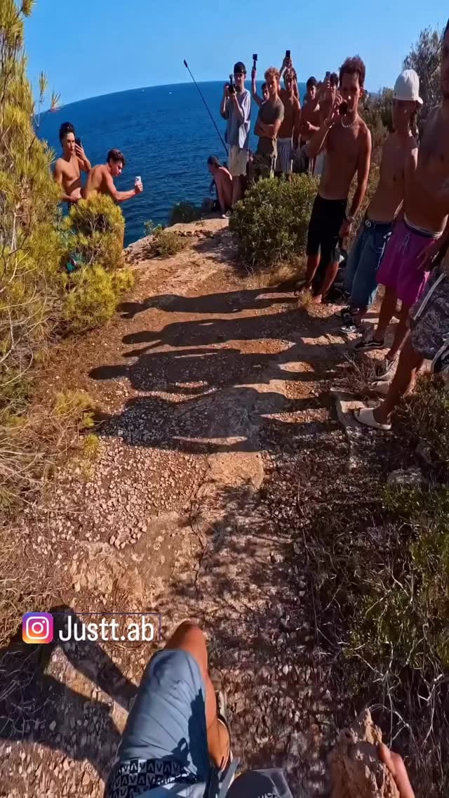 Post 2 by justt.ab 👑🦁 on Instagram (video)