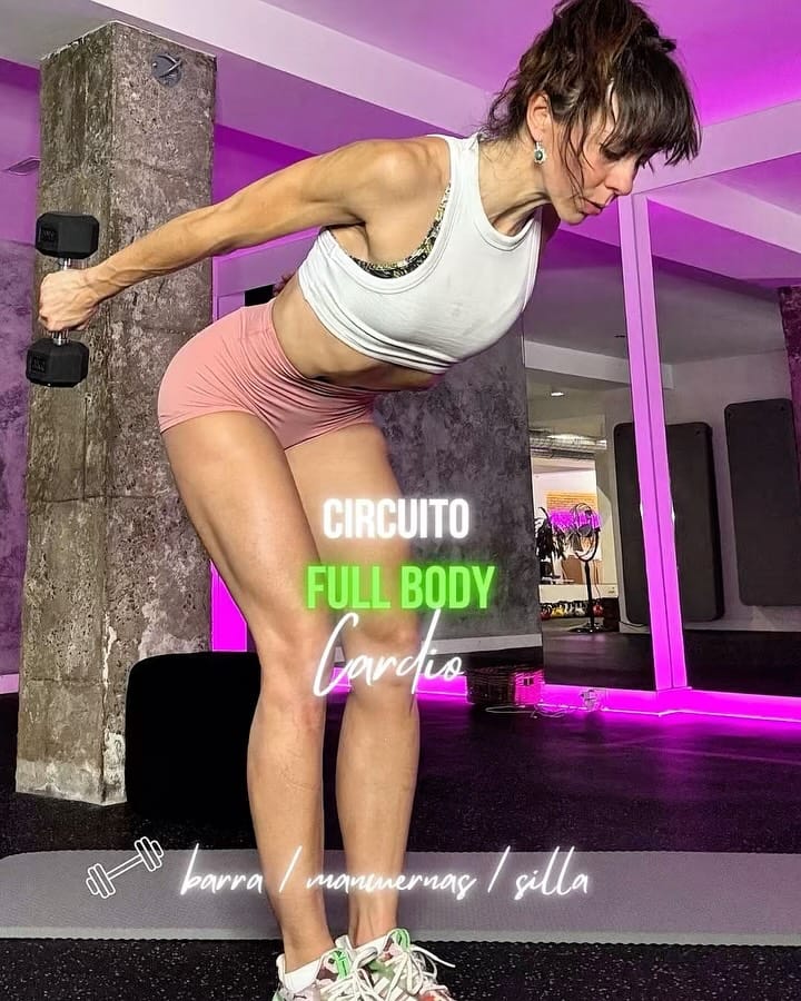Post 8 by Vero Scotti | Experta mujeres +35 on Instagram (carousel)