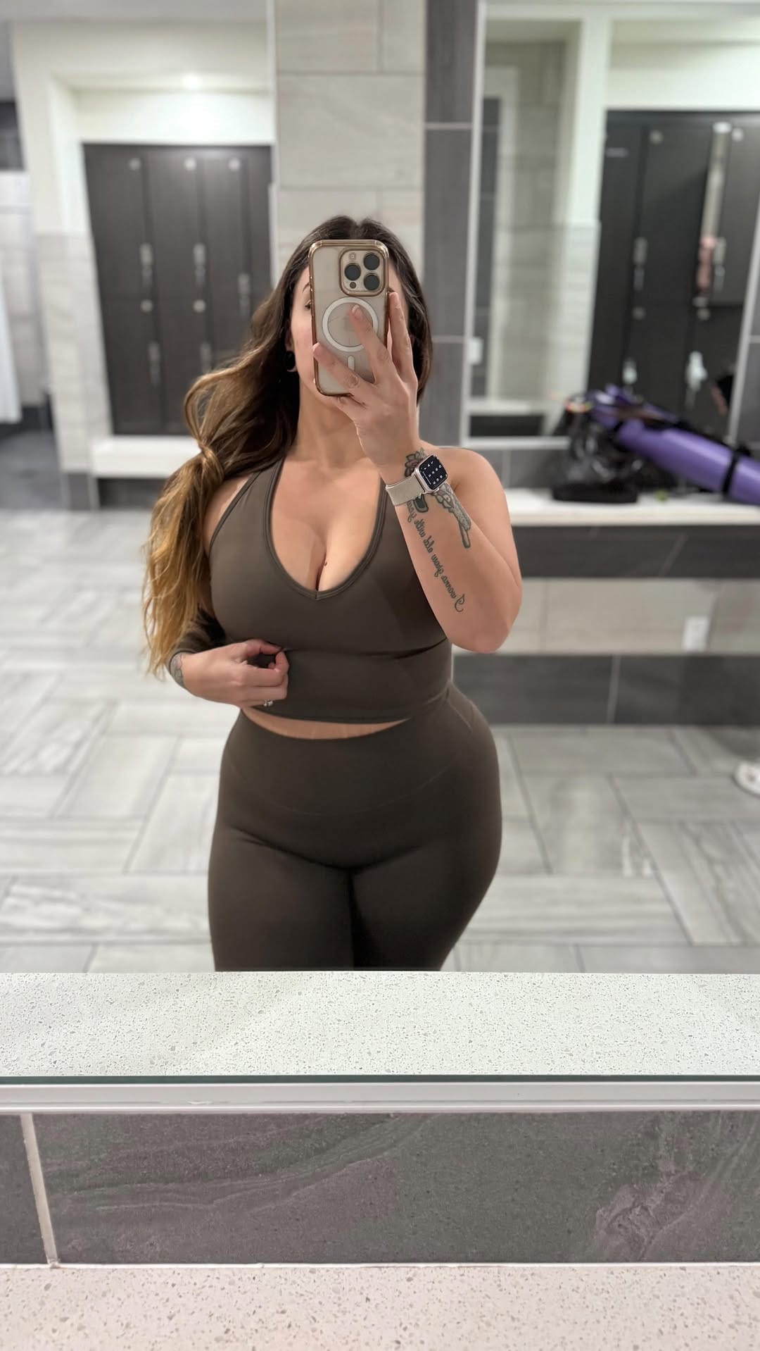 Post 9 by Samantha Miller on Instagram (video)