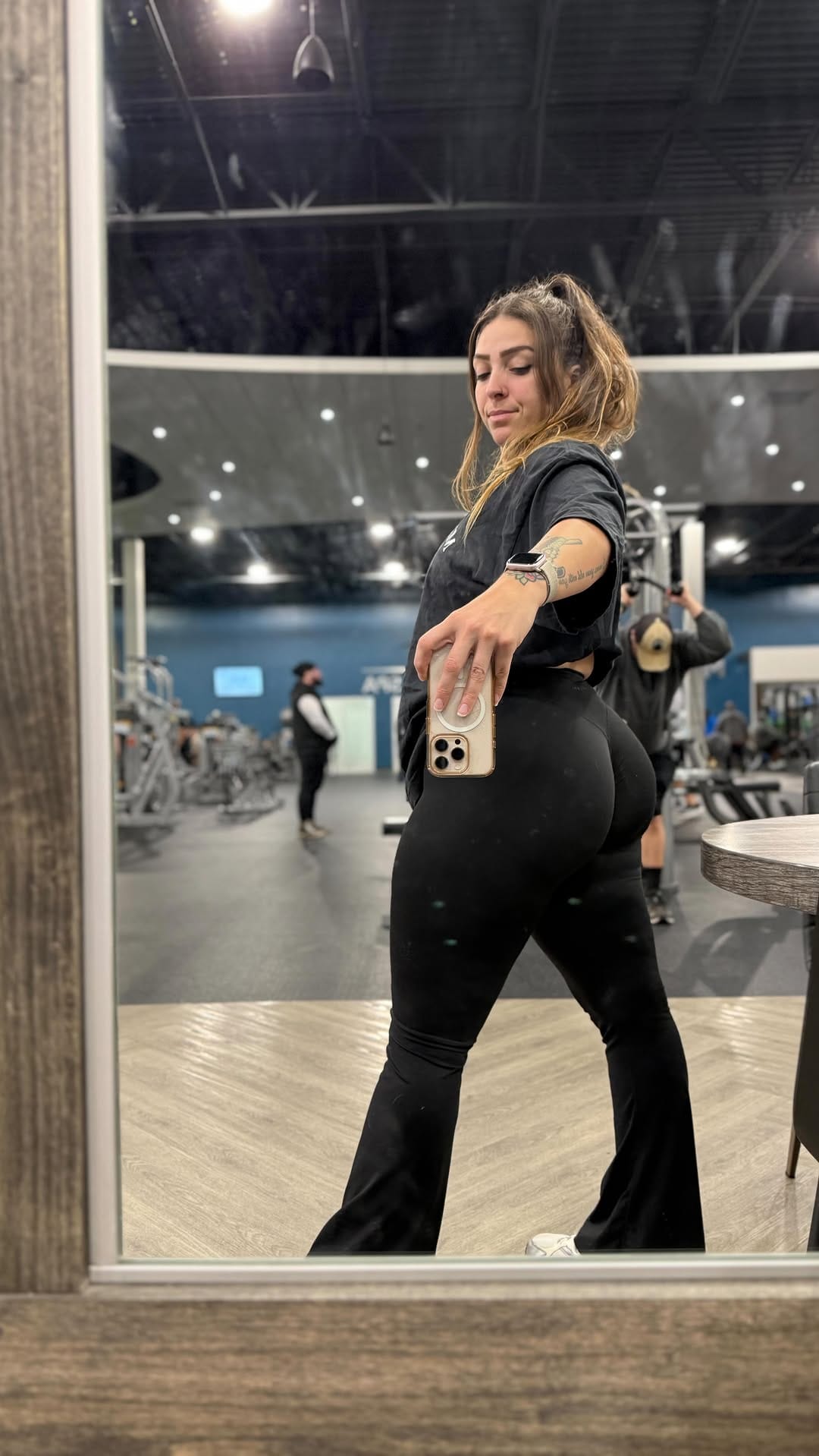 Post 8 by Samantha Miller on Instagram (video)