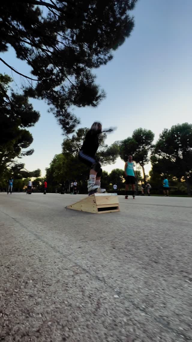 Post 2 by Carolina ✨ on Instagram (video)