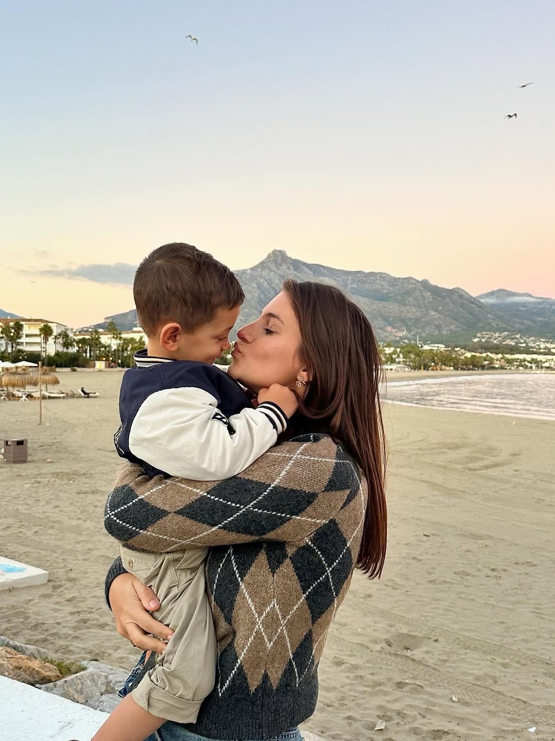 Post 6 by Amanda Den Ridder on Instagram (image)