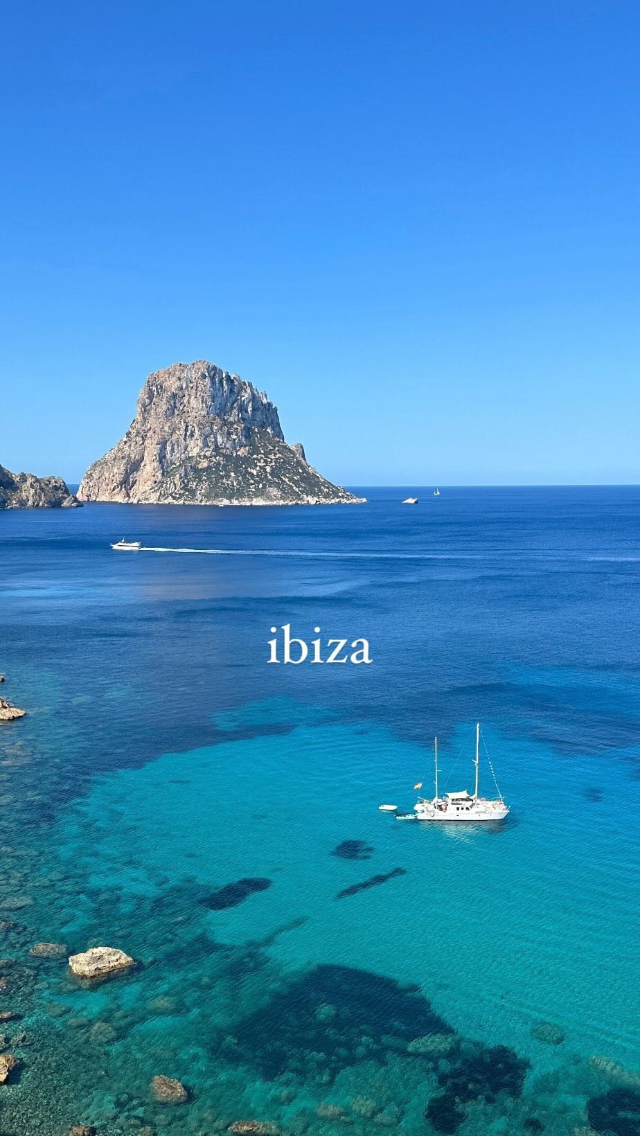 Post 8 by L Y D I A ✨ Travel girl on Instagram (video)