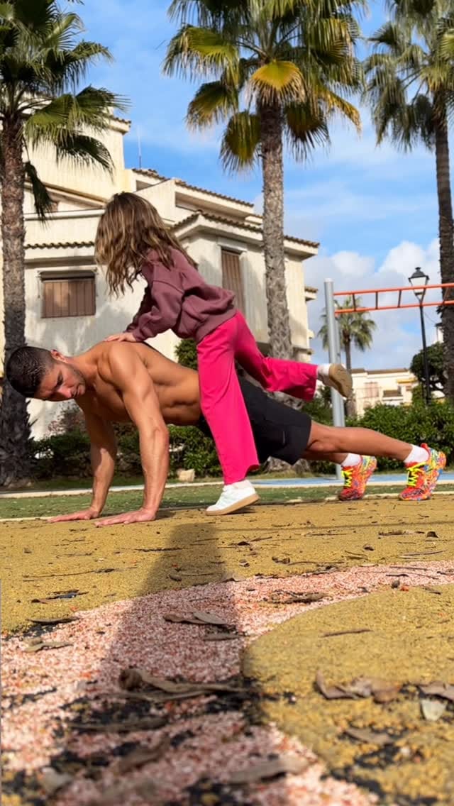 Post 8 by Alex Ghita on Instagram (video)