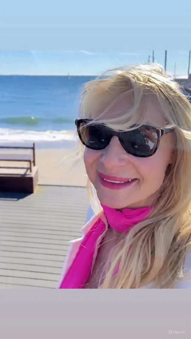 Post 5 by Doris Doris on Instagram (video)