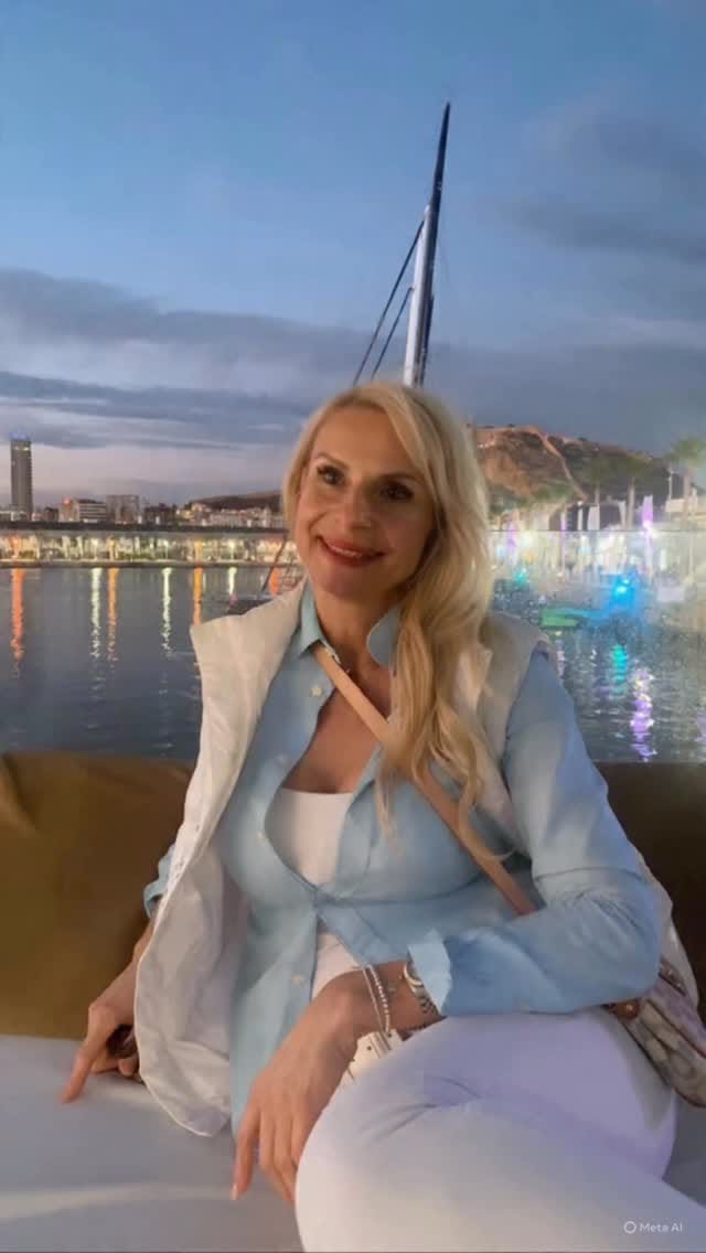 Post 8 by Doris Doris on Instagram (video)
