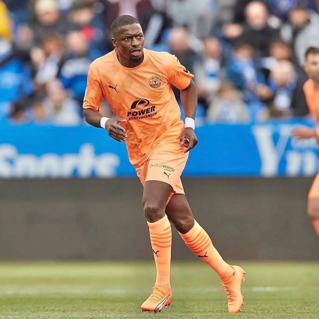 Post 6 by Pape Kouly Diop on Instagram (carousel)