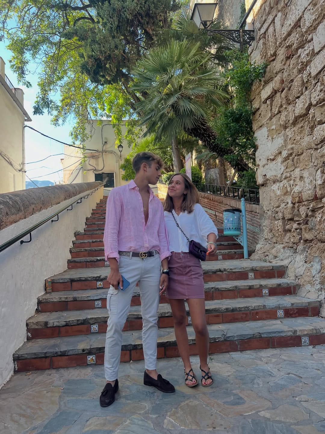 Post 2 by Rafa on Instagram (carousel)