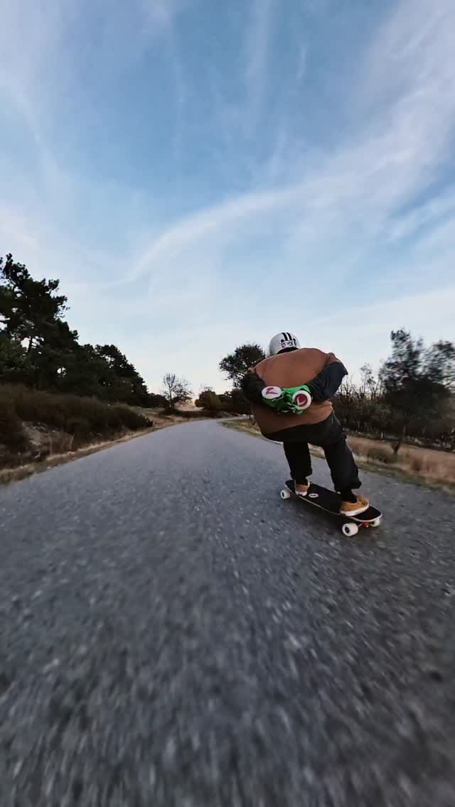 Post 1 by Toti 🛹 on Instagram (video)