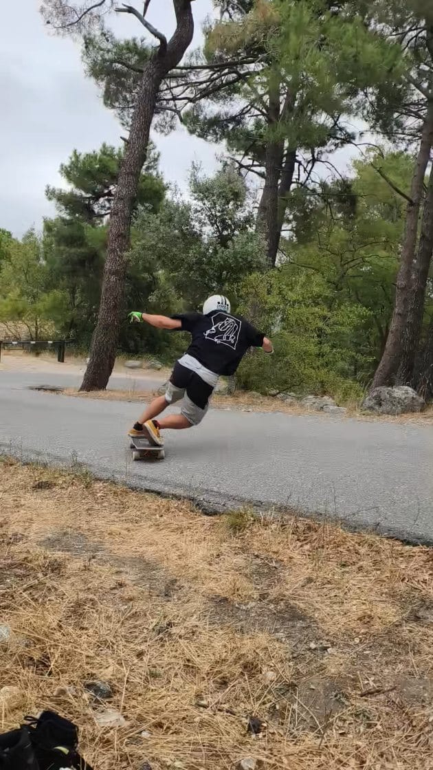 Post 6 by Toti 🛹 on Instagram (video)