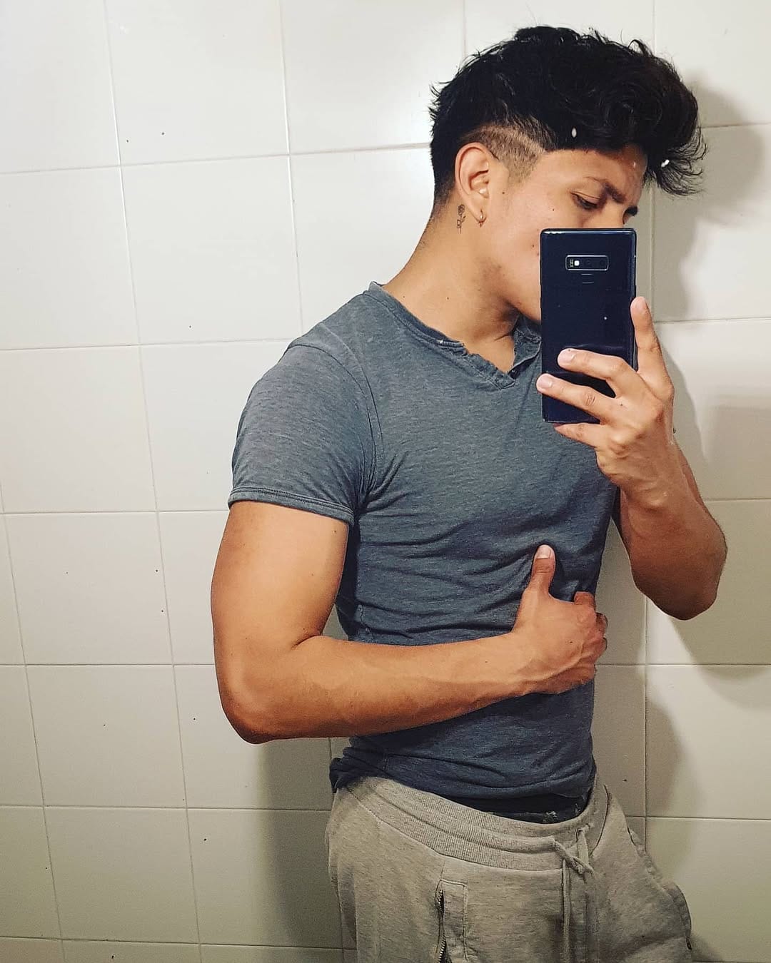 Post 9 by Alberth Kriss on Instagram (image)