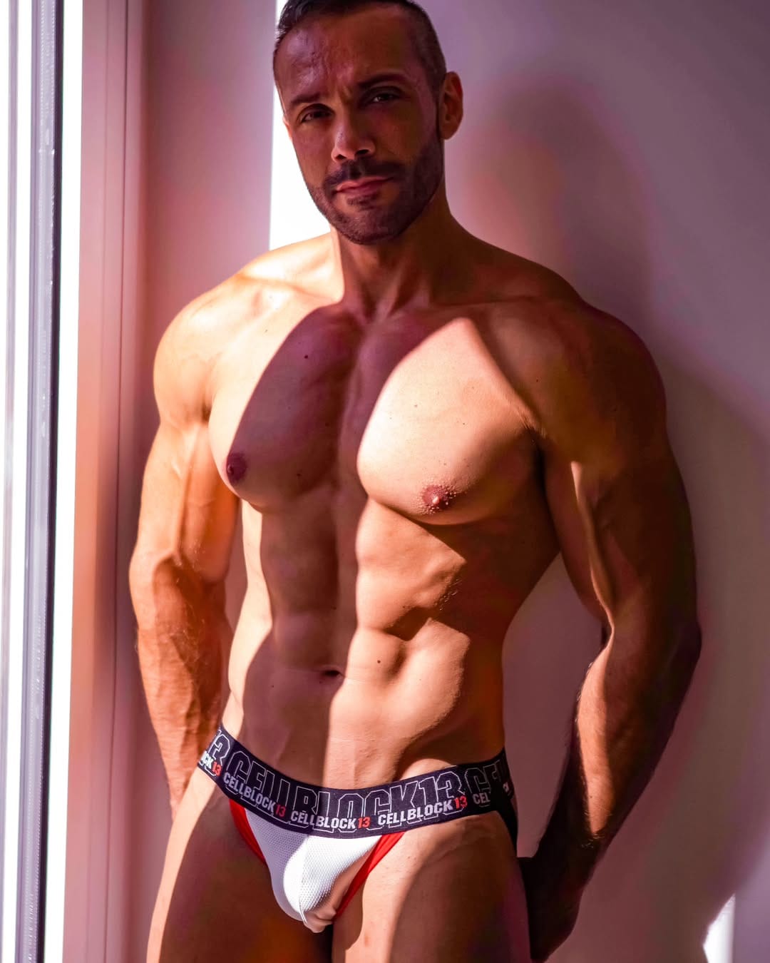 Post 5 by Alex del Castillo on Instagram (image)
