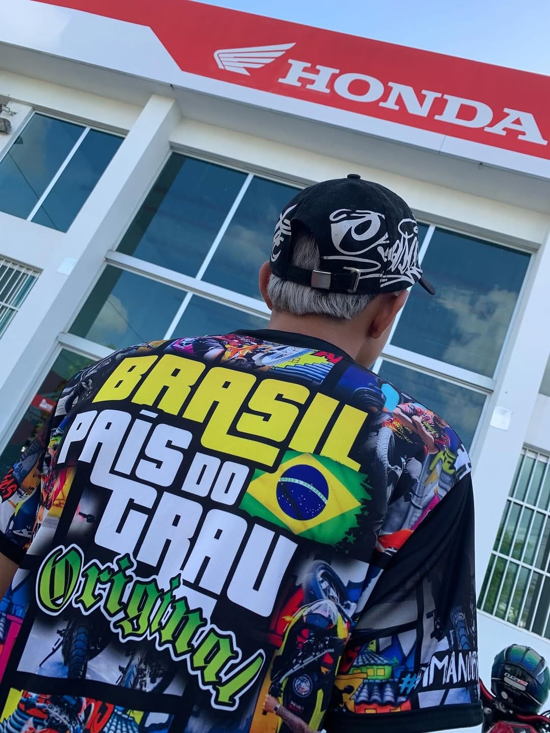 Post 2 by Henrique Dantas on Instagram (carousel)