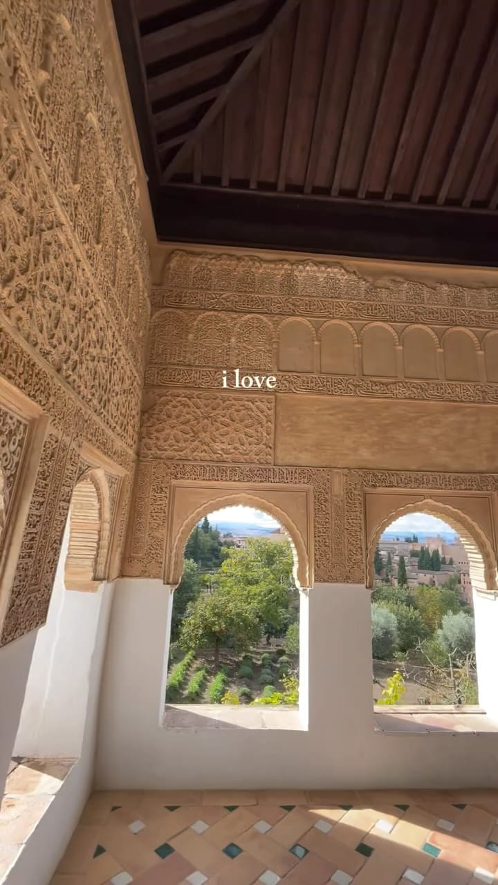 Post 10 by Julia Travel Official on Instagram (video)
