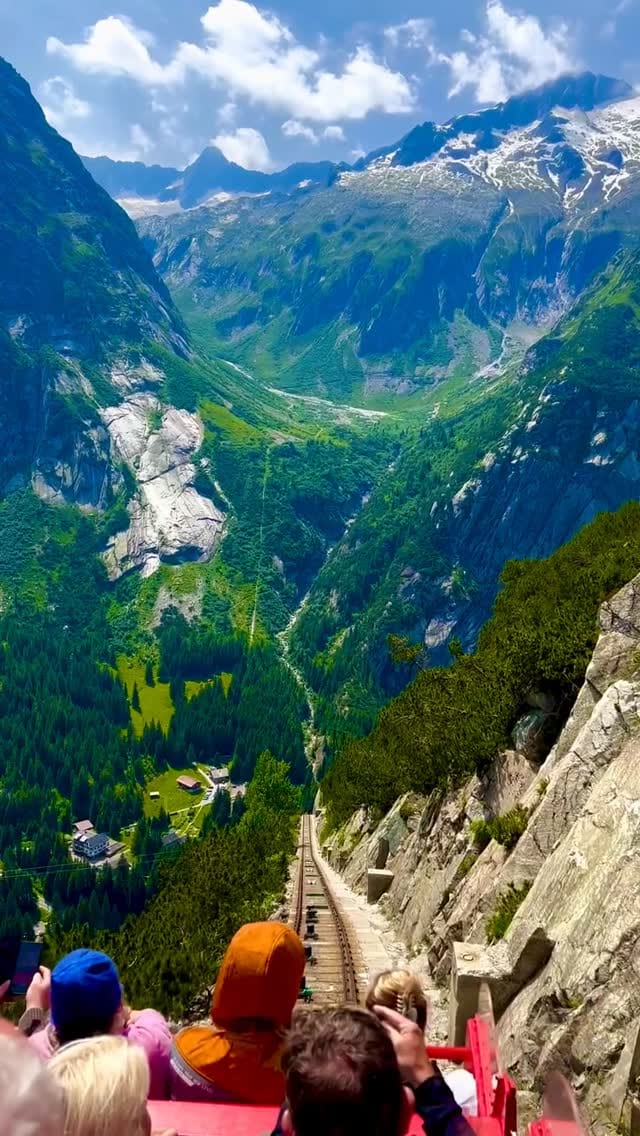 Post 2 by SULAIMAN ALSADI 🇵🇸||🇨🇭 on Instagram (video)