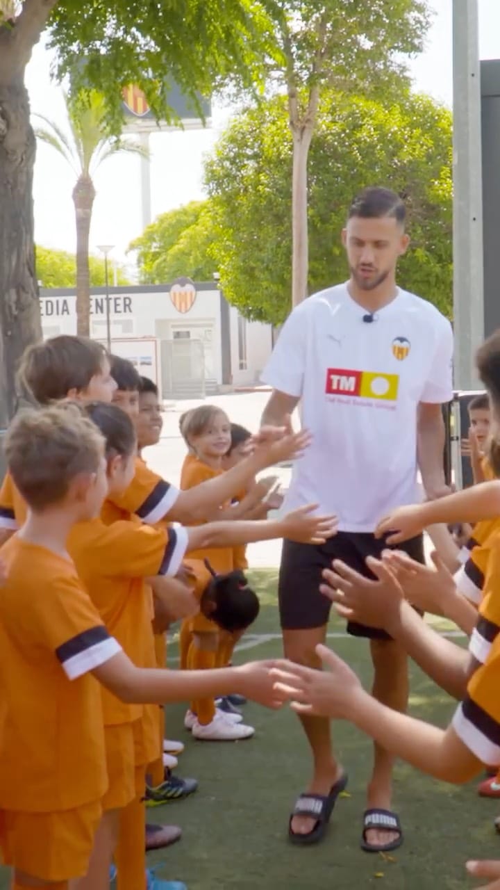 Post 9 by Copete on Instagram (video)
