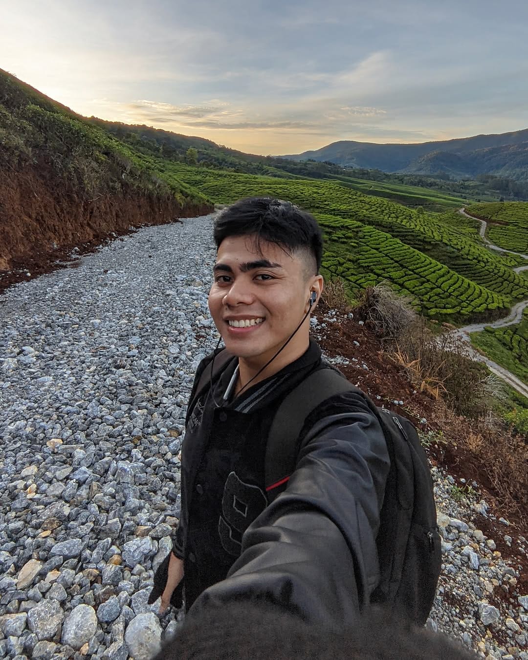 Post 8 by Fajri Kuniawan Adiza on Instagram (carousel)