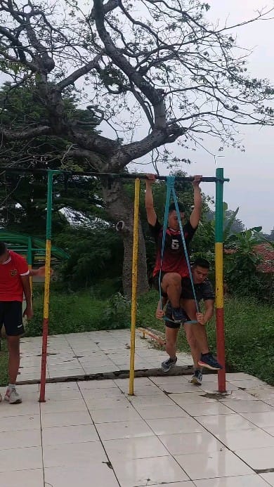 Post 8 by BANG DIAN on Instagram (video)