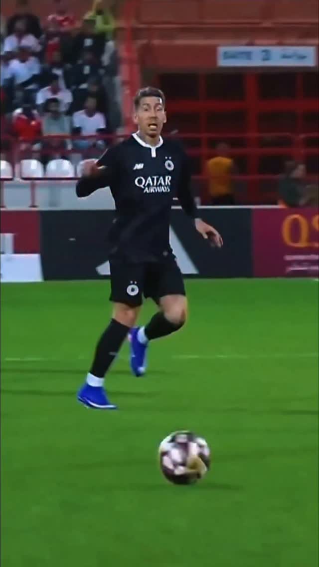 Post 6 by Rafa Mujica on Instagram (video)