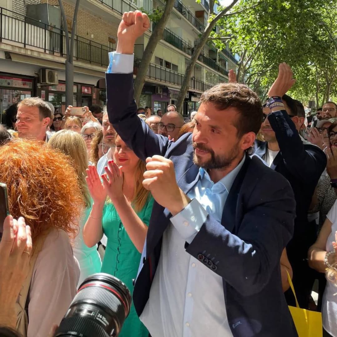 Post 9 by Roberto Sotomayor🔻 on Instagram (image)