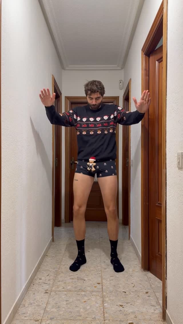 Post 6 by FRAN BOWTIE on Instagram (video)