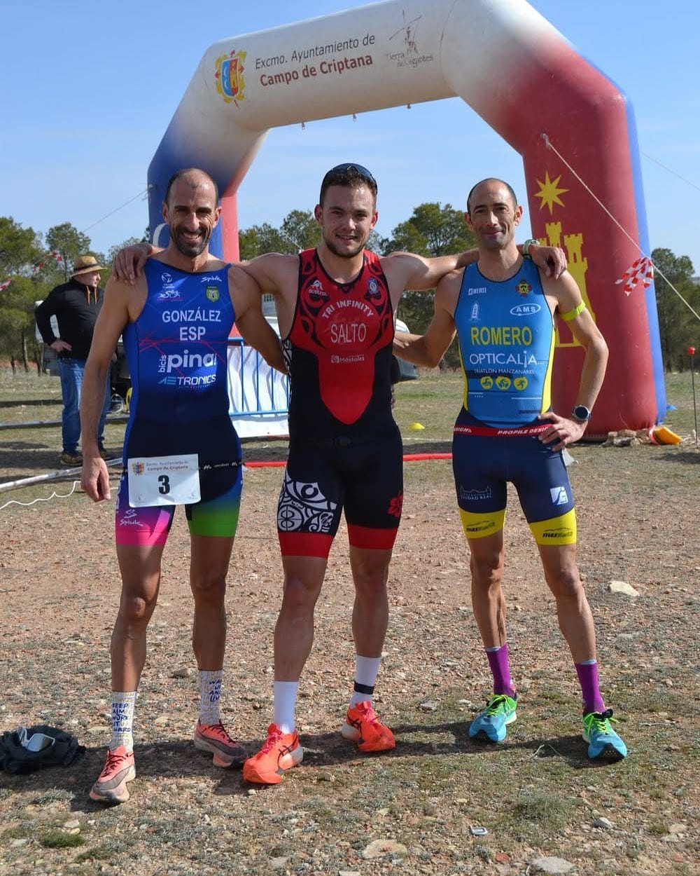 Post 10 by Tritoledo Triatlón on Instagram (carousel)
