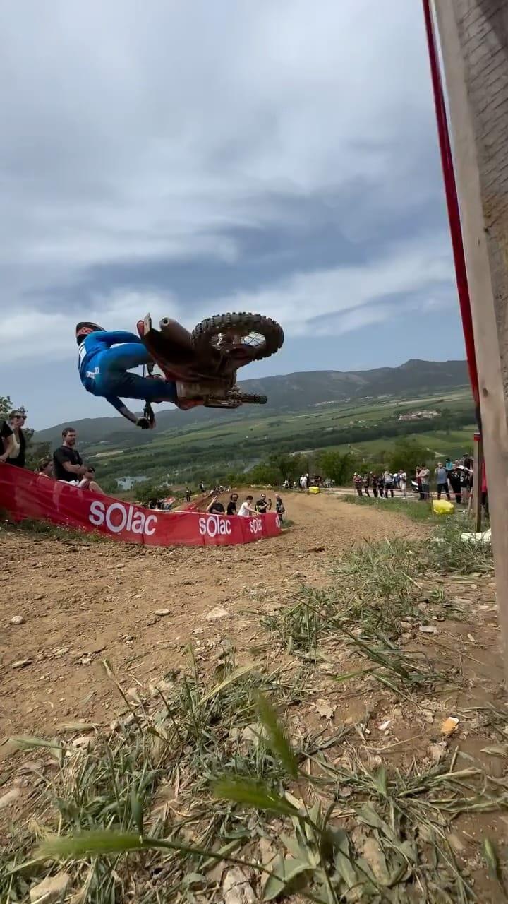 Post 1 by Yago Martínez on Instagram (video)