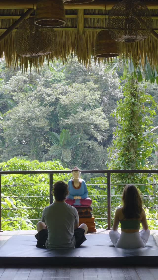 Post 6 by María Aguado | Yoga on Instagram (video)