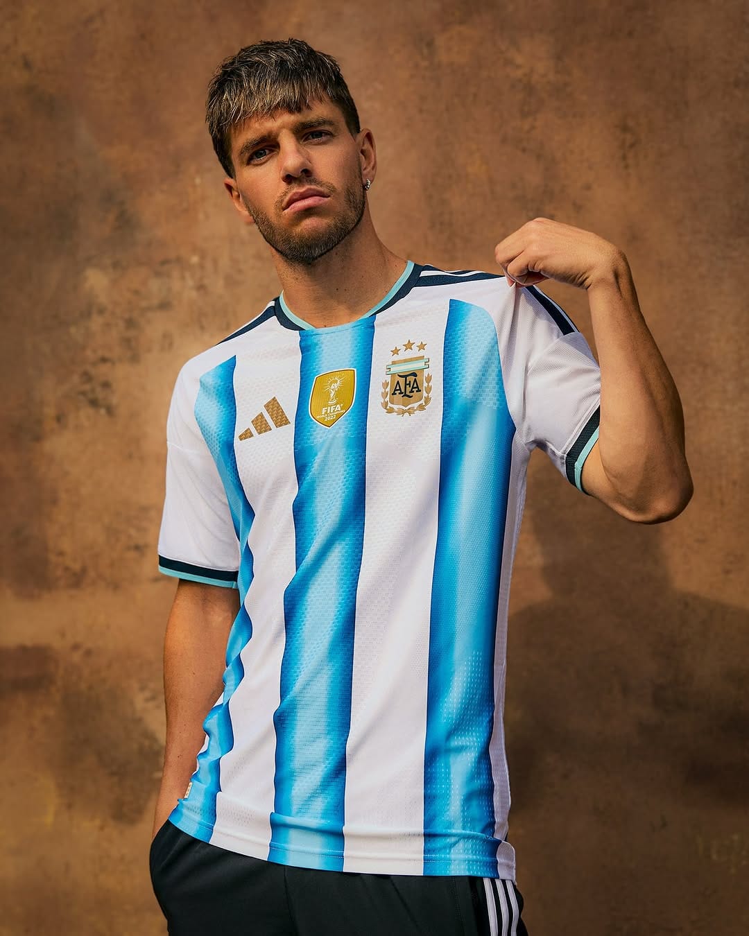 Post 8 by Giovani Lo Celso on Instagram (carousel)