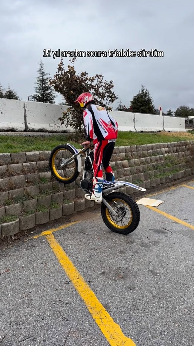 Post 3 by Asrın Rodi Pak on Instagram (video)
