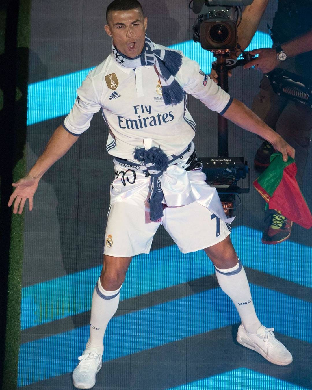 Post 7 by Cristiano Ronaldo Fan-Page on Instagram (image)