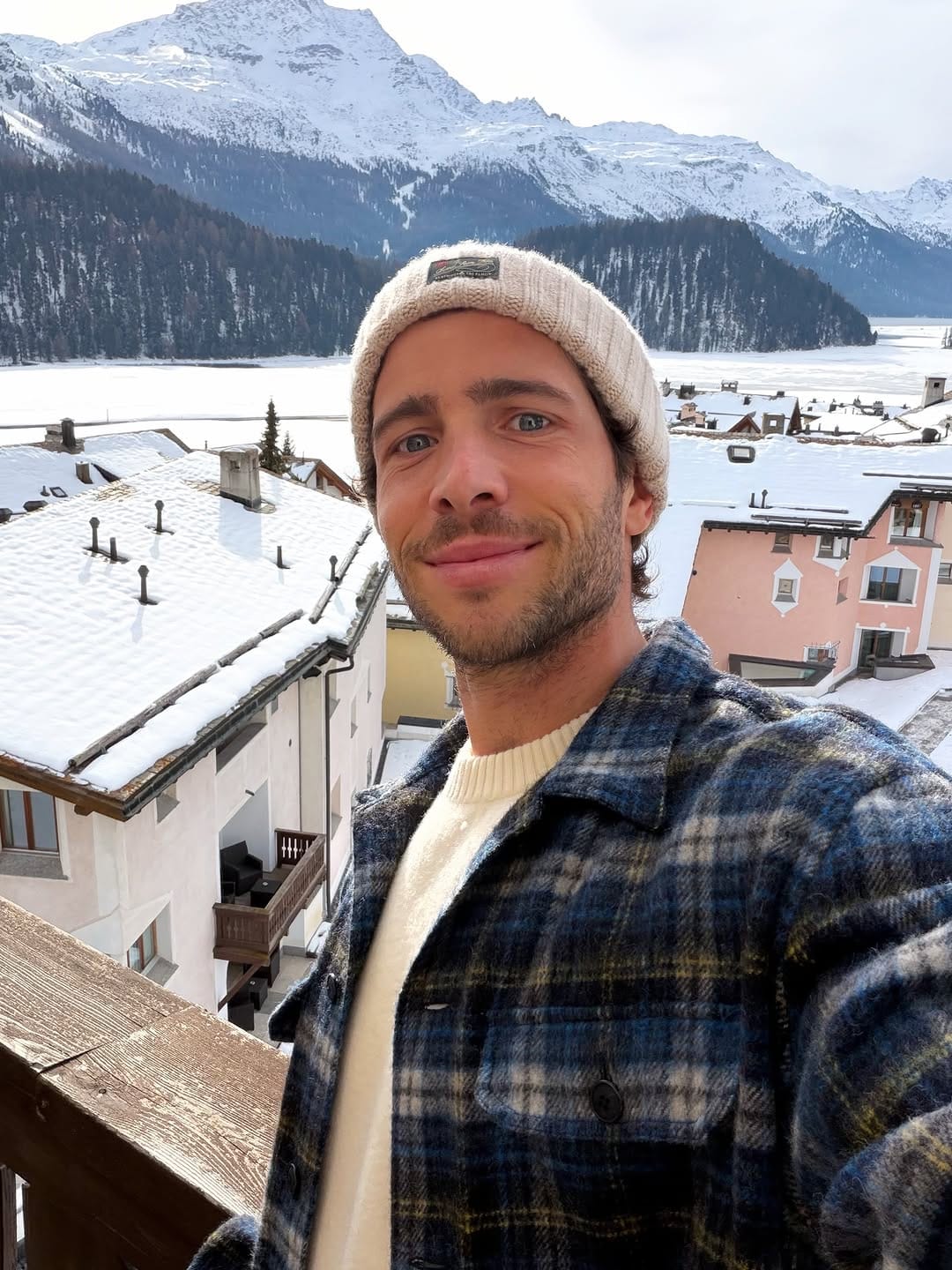 Post 1 by Sergi Roberto on Instagram (carousel)