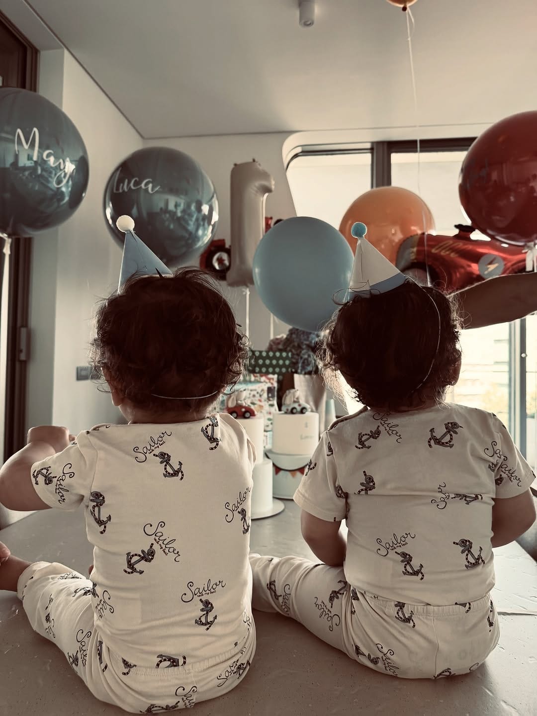 Post 8 by Sergi Roberto on Instagram (carousel)