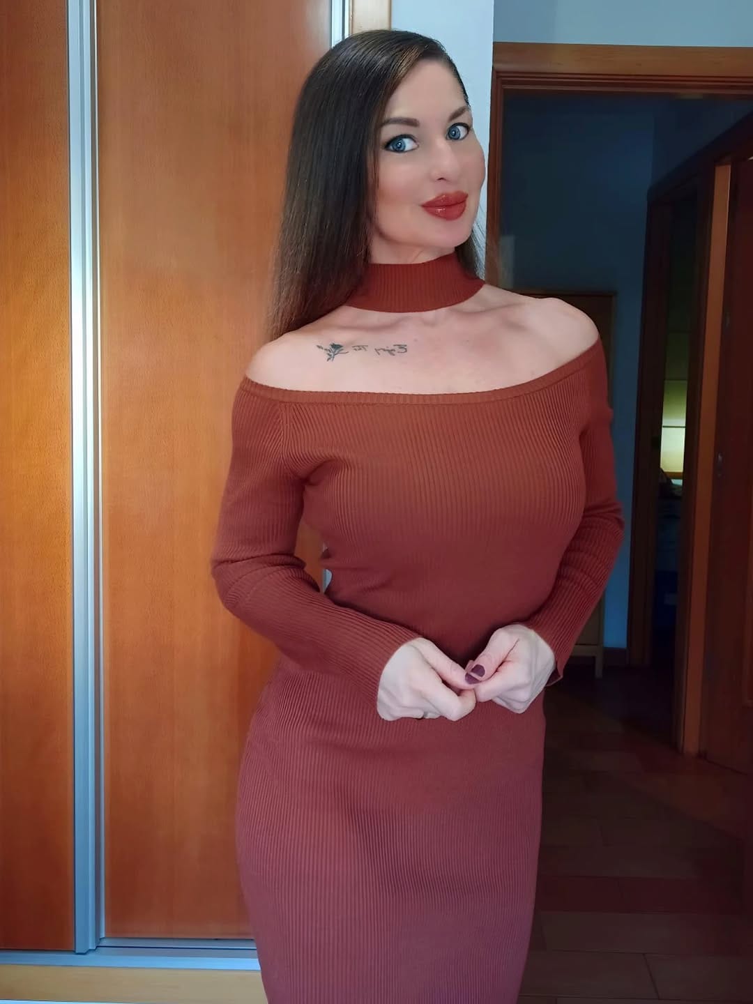 Post 2 by Carmen Carrera on Instagram (carousel)