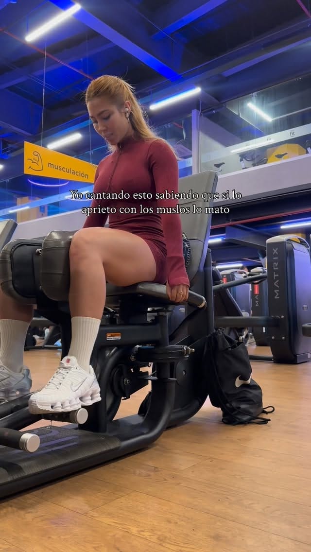 Post 1 by NATALIA SALAMANCA on Instagram (video)