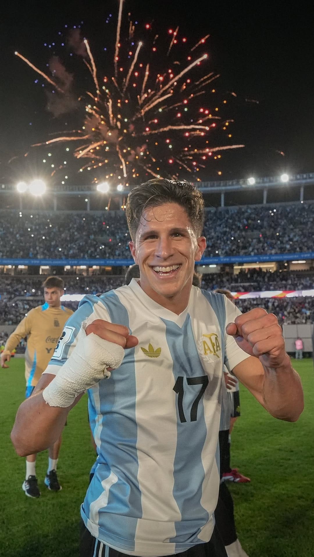 Post 8 by Giuliano Simeone on Instagram (video)