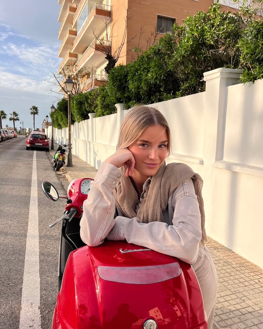Post 9 by Sara Aguirre on Instagram (carousel)