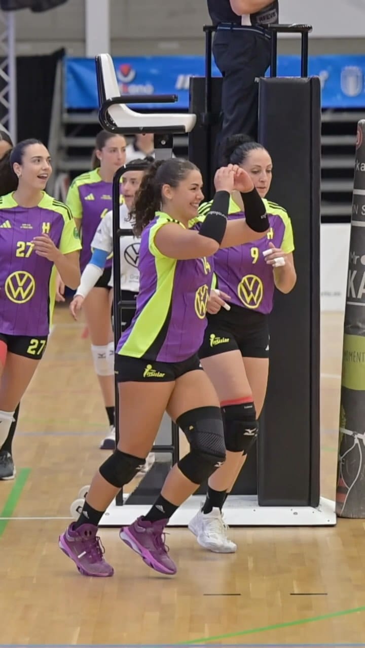 Post 6 by Camila Hiruela on Instagram (video)