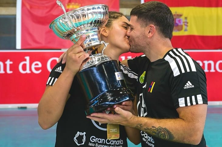 Post 9 by Camila Hiruela on Instagram (carousel)