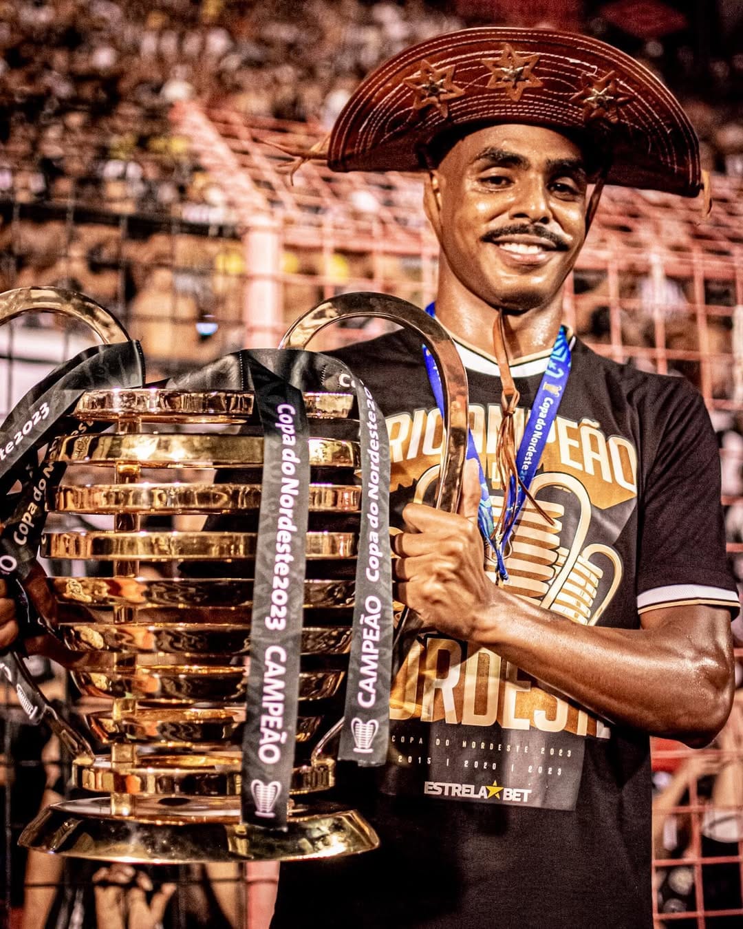 Post 10 by Caique Gonçalves on Instagram (image)