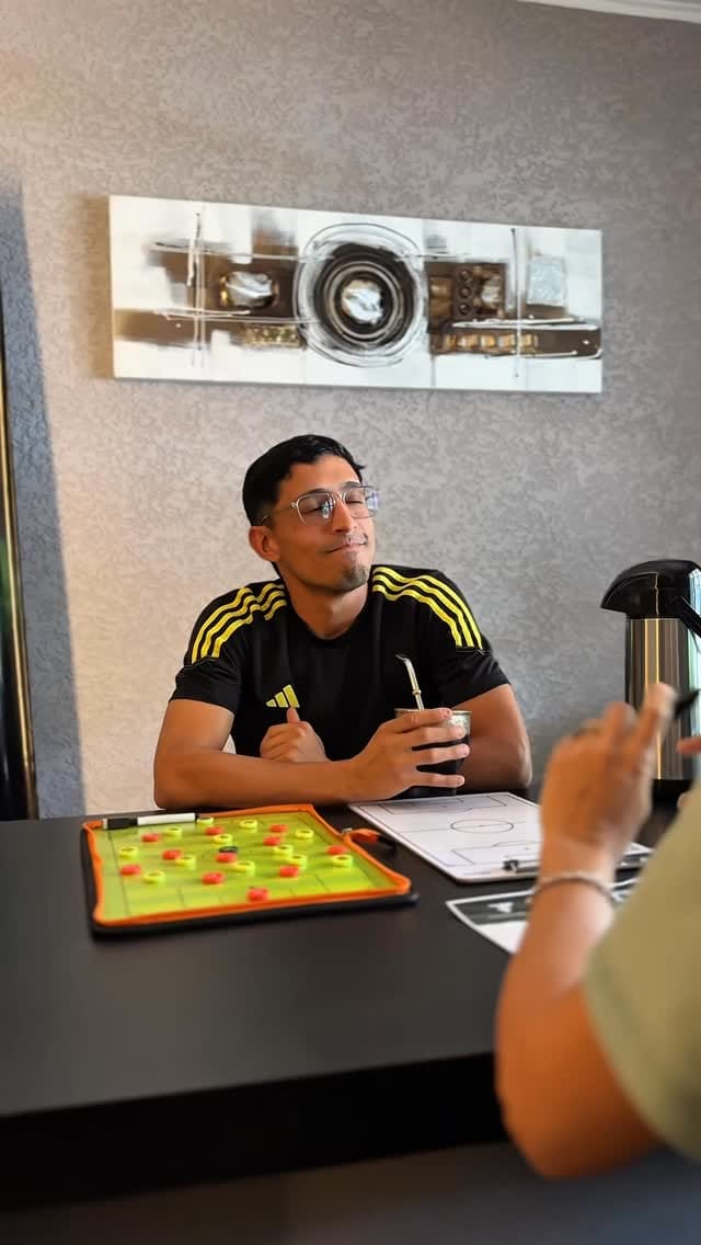 Post 6 by Alejandro Chori Dominguez on Instagram (video)