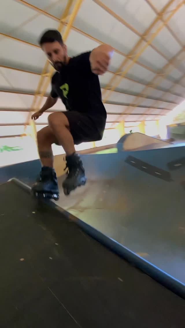Post 6 by Juninho Morais on Instagram (video)