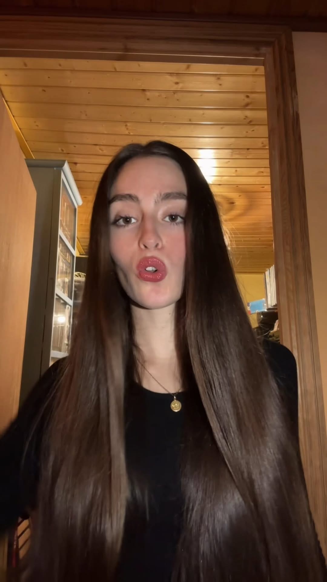 Post 4 by CÉLINE RAMOS on Instagram (video)