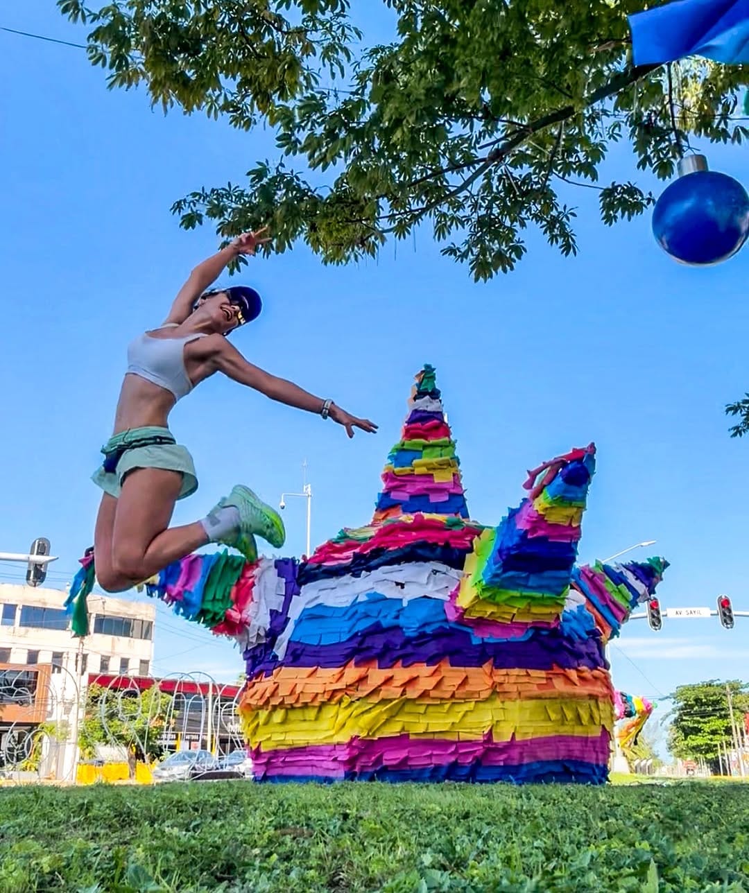 Post 5 by Cynthya Lozada l Athetle - Travel - Limit Challenger on Instagram (carousel)