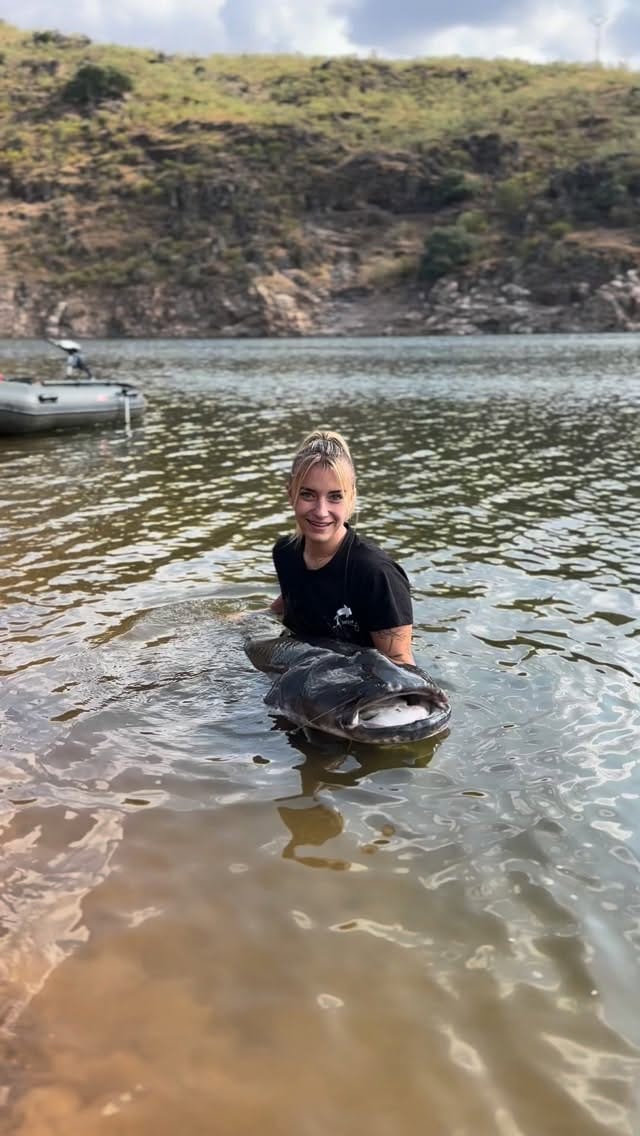 Post 4 by 𝓜𝓪𝓶𝓮𝓷 𝓞𝓵𝓲𝓿𝓪 🧚🏻‍♂️🎣 on Instagram (video)